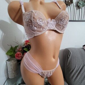 NWT Victoria's Secret Embroidered Mesh Unlined Demi Bra Set    626